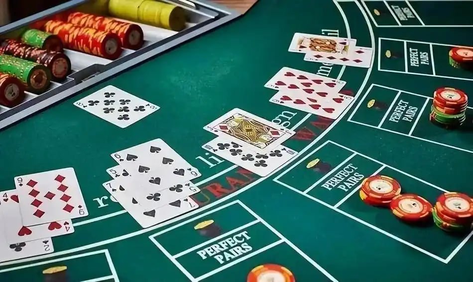 22222 bet প্লিংকো গাইডের নীল বৈশিষ্ট্য কার্ড